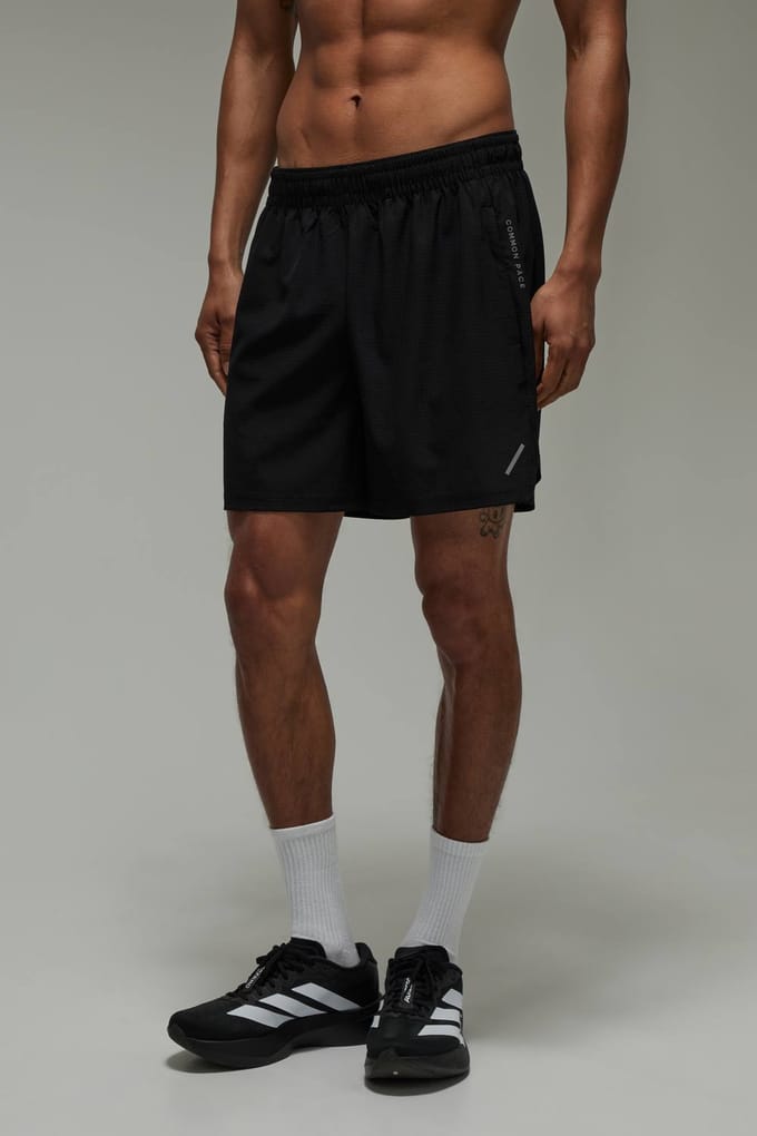 Common Pace Hardloop Geperforeerde 5 Inch Short | Black | Size Small