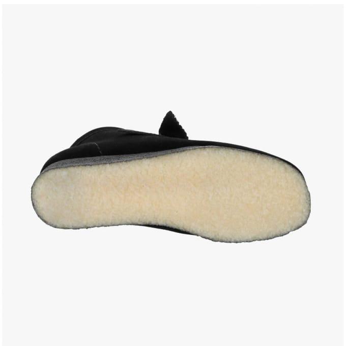 CLARKS Schnürschuhe Wallabee Boot. Black Sde