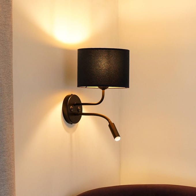 Duolla Wandlamp Roller, fluweel donkerblauw, zwart, met leeslampje