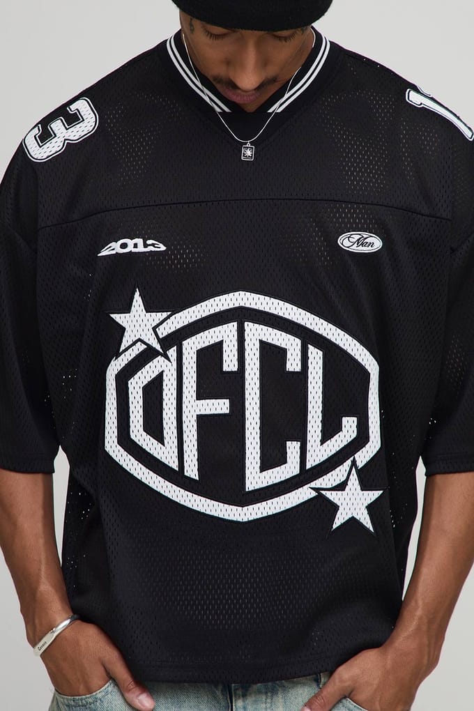 Oversized Boxy Mesh Varsity V-hals Hockey Top | Black | Size Medium