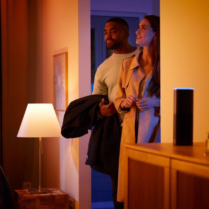 Philips Hue Starter Kit - wit and Color Ambiance - Hue Bridge Pro + E27 - 2 Pack - Zwart