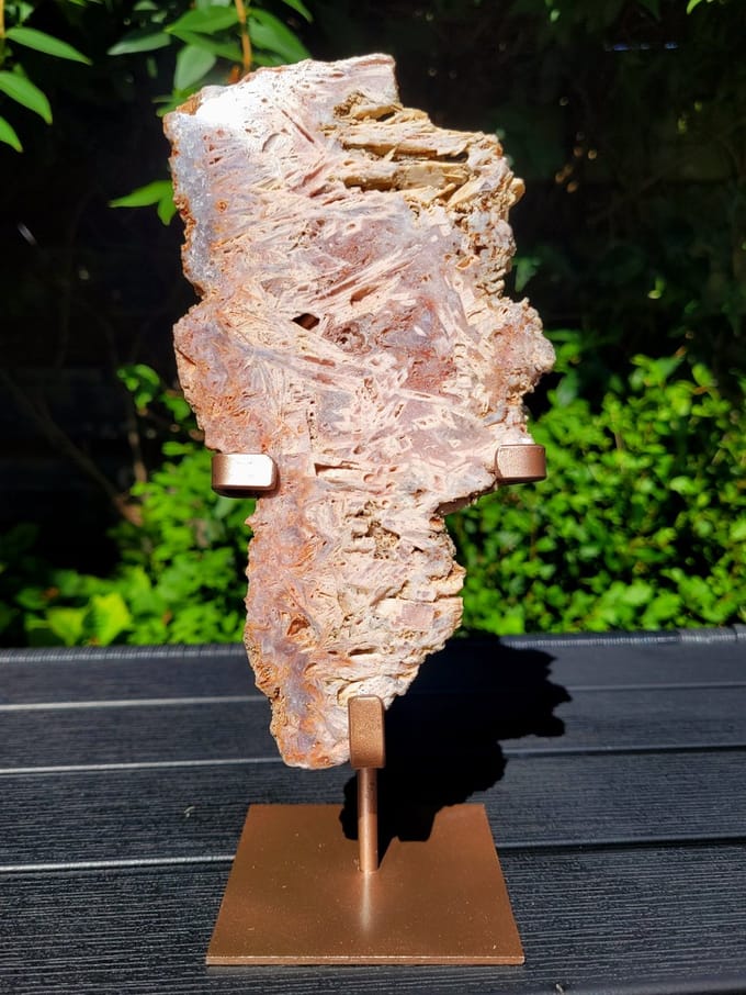 Roze Amethist Slab met Standaard