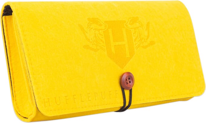 Trade Invaders Harry Potter - Hufflepuff Switch Felt Pouch - Yellow - Miscellaneous Bag - Nintendo Switch