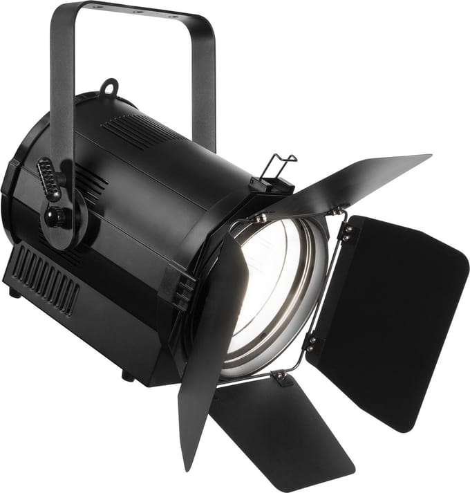 BeamZ Professional BTF200Z fresnel zoom 200W LED wit 3200K