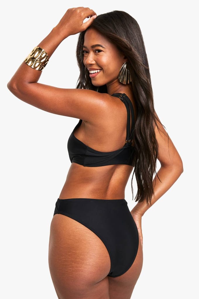 boohoo Dames One Shoulder Cutout Swimsuit | Zwart | Maat: 40