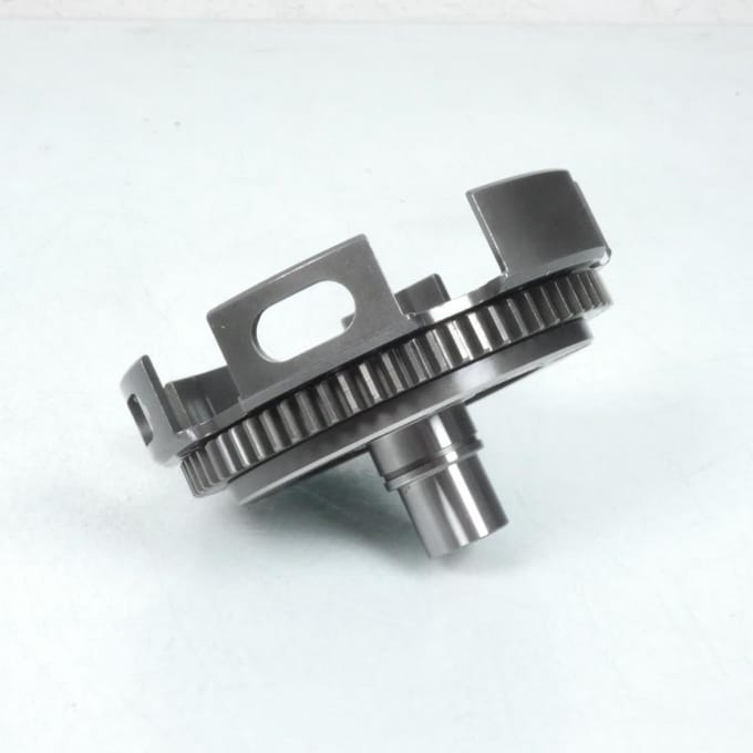 Cloche d embrayage EVOK pour Deux Roues Pignon 69 dents / Iron Neuf