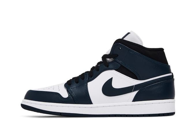 Jordan 1 Mid Armory Navy 44 black