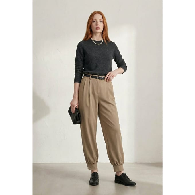 Geklede Broek met Ceintuur en Knopen