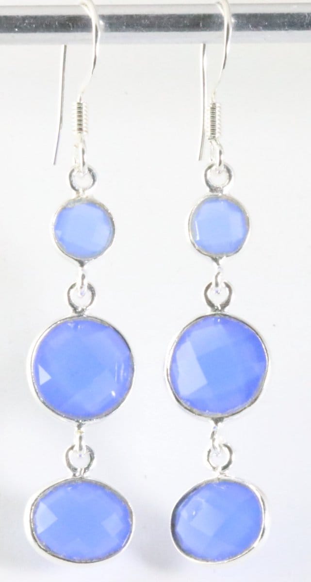 Lange zilveren oorbellen met blauwe chalcedoon