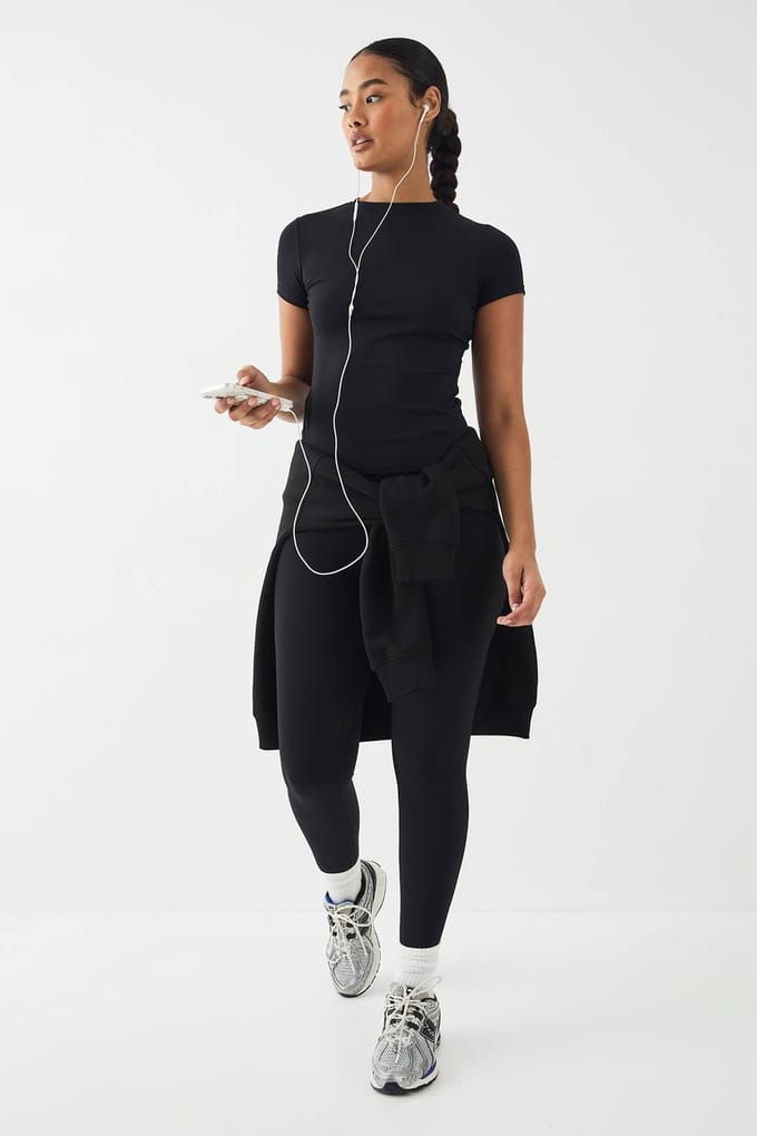 Dames DSGN Studio Ultra Sculpt Korte Mouw Top | Black | Maat: 3XL