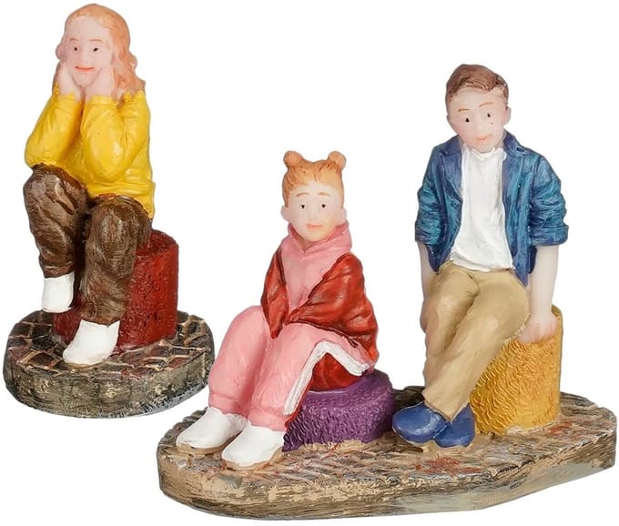 Luville - Sitting Children - Set van 2