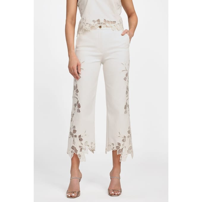 GUESS Farrah Embro Pant Sandy Shore Taglia: 38/L28 | Pantaloni da completo Outlet | Donna | Marrone