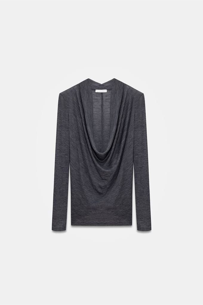 Slim-fit Wol Cowl Neck Blouse