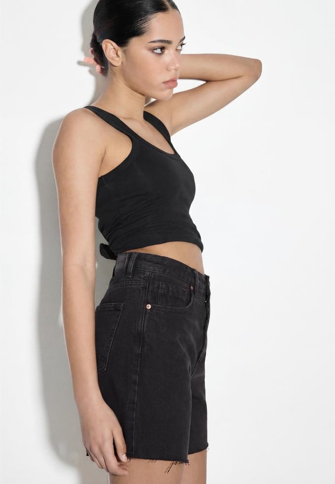 Stradivarius D93 Longline short  ZWARTE DENIM WASSING 40