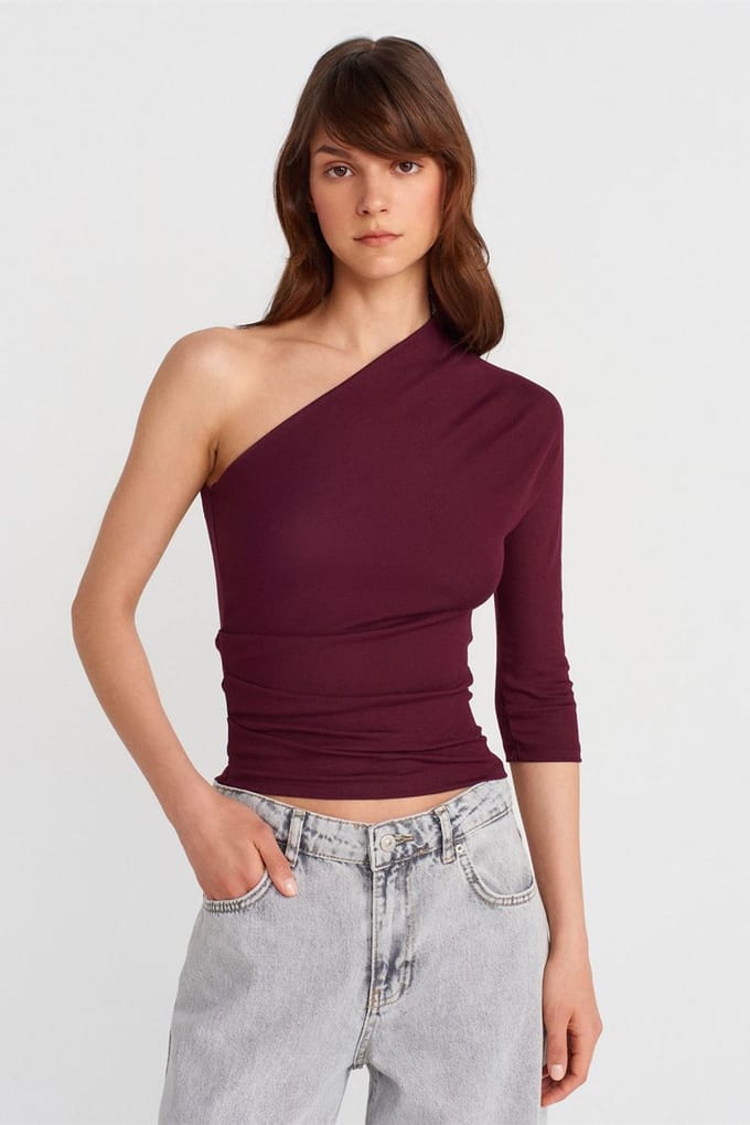 Off-shoulder Cut-out Slim-fit Blouse