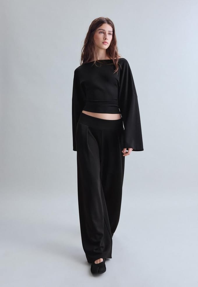 Stradivarius Asymmetrische sweater met plooien en zachte touch  Zwart S