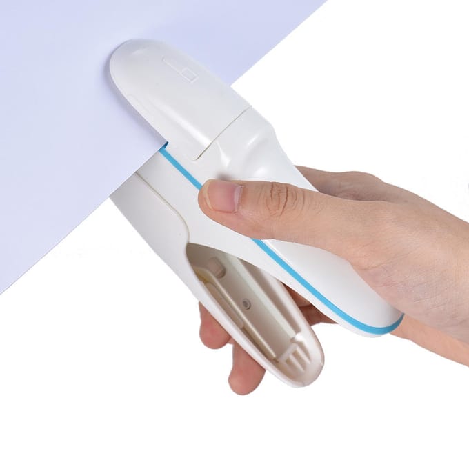 Capacité sans agrafe sûre de feuilles de reliure de papier de bureau d'agrafeuse libre 7 blanc