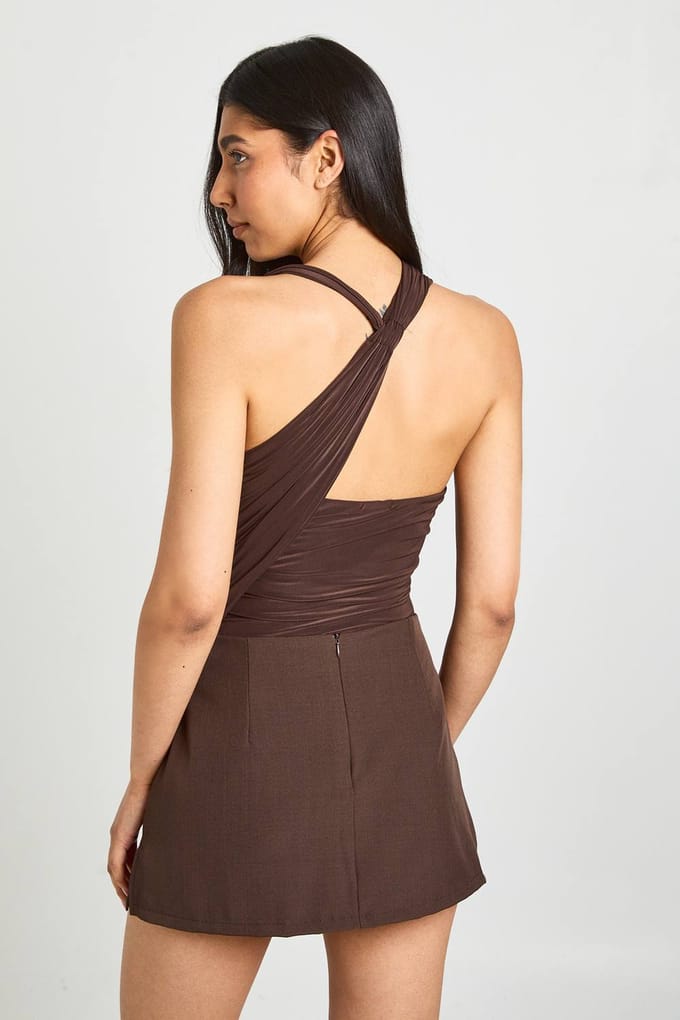 boohoo Dames Tall Gerimpelde Bodysuit Met Mesh Paneel En Éen Schouder | Chocolate | Maat: 14