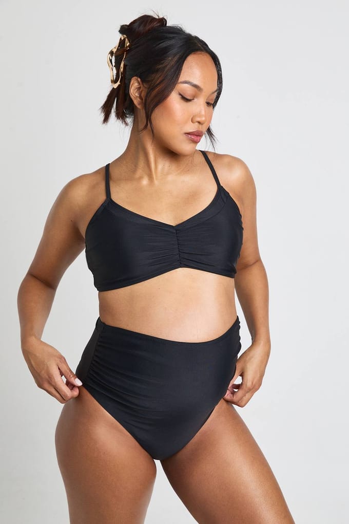boohoo Dames Zwangerschaps Hoge Taille Gerimpelde Bikinibroek | Zwart | Maat: 38