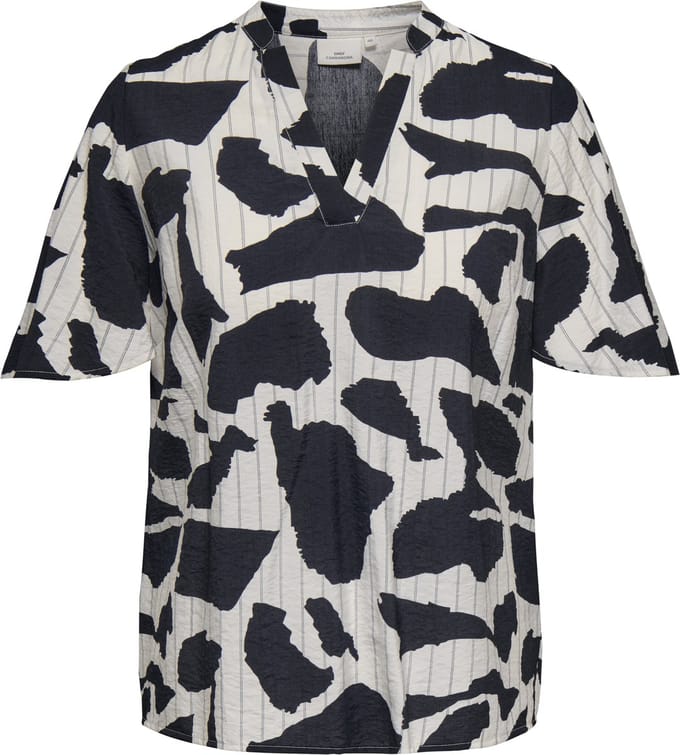 ONLY CARMAKOMA - CARMISIA 2/4 V-NECK TOP AOP Dames T-shirt