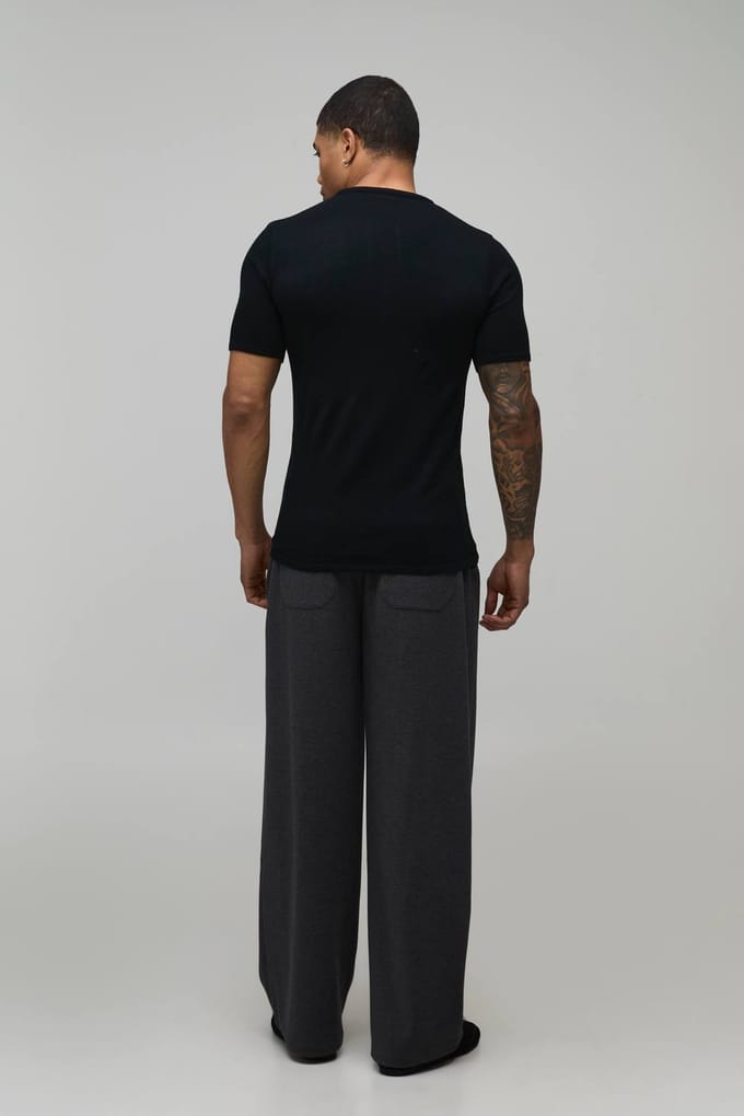 Essential Muscle Fit Soft Touch Knitted T-Shirt | Black | Size Large