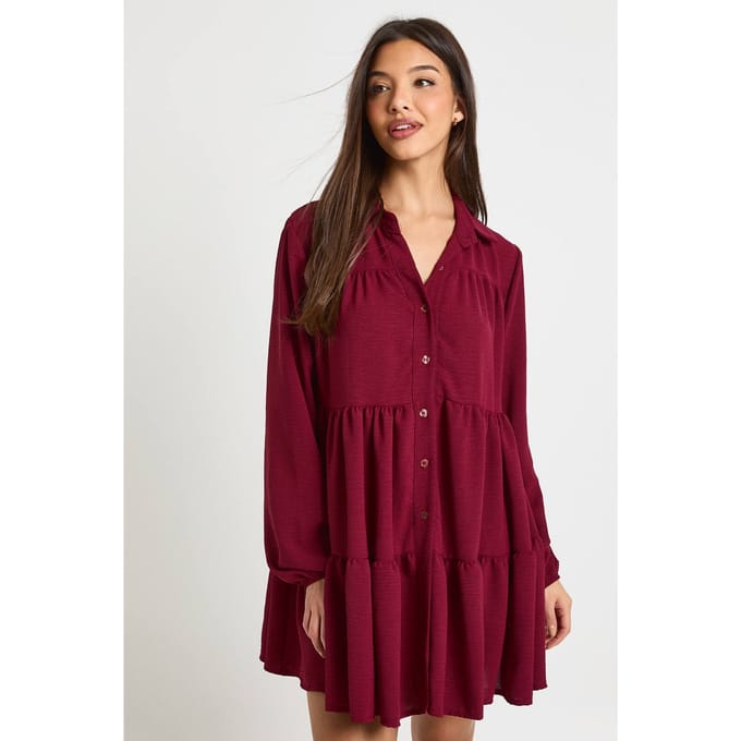 boohoo Dames Getextureerde gelaagde smockjurk | Merlot | Maat: 6