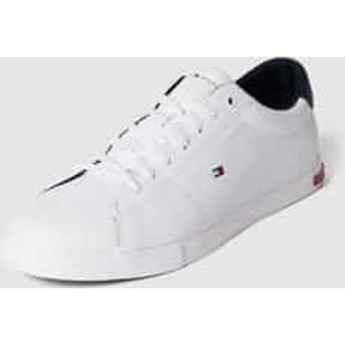 Sneakers met labeldetails