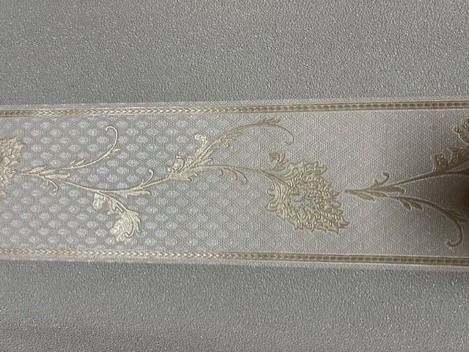 BEHANGRAND BEIGE GOUD CREME BLADEREN KLASSIEK