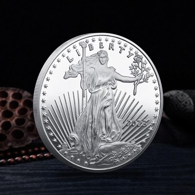 Statue de la Liberté - Collection de Pièces Commémoratives Métal Relief 3D Médaille Commémorative Badge white