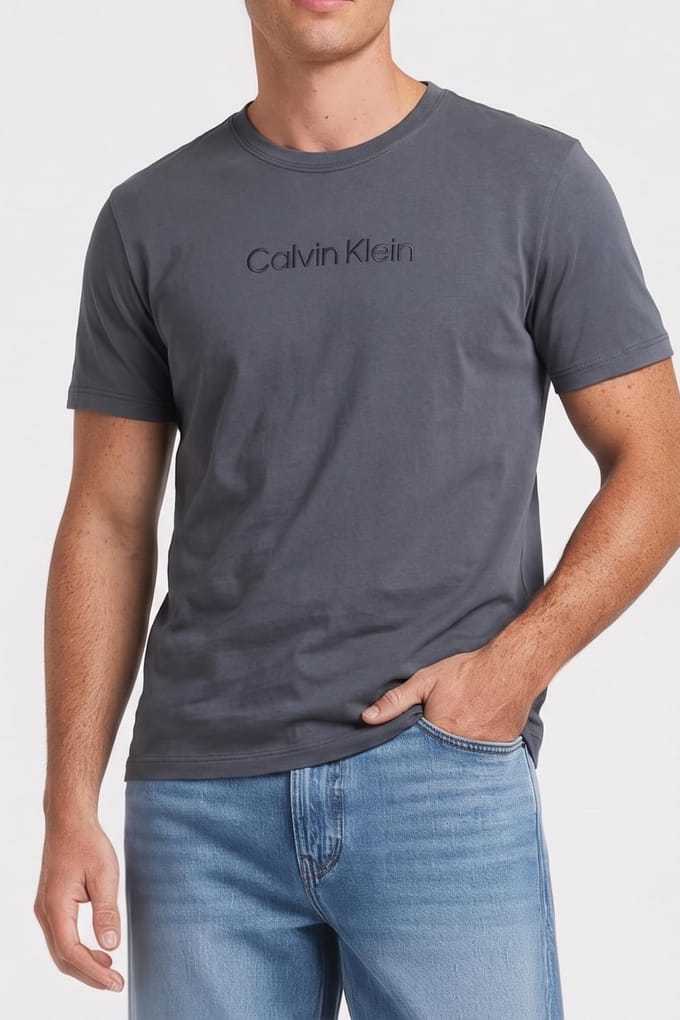 Calvin Klein Ss Standard Logo 30s Tee Turbulence Taglia: S | Magliette basic Outlet | Uomo