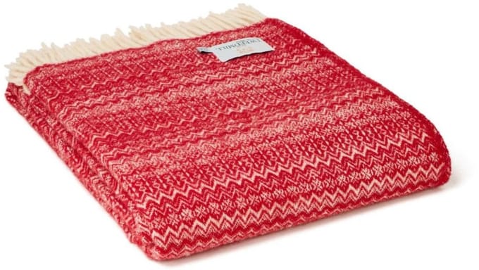 Plaid Fair Isle Rood - 150 x 200 - Nieuw Wol - Tweedmill UK