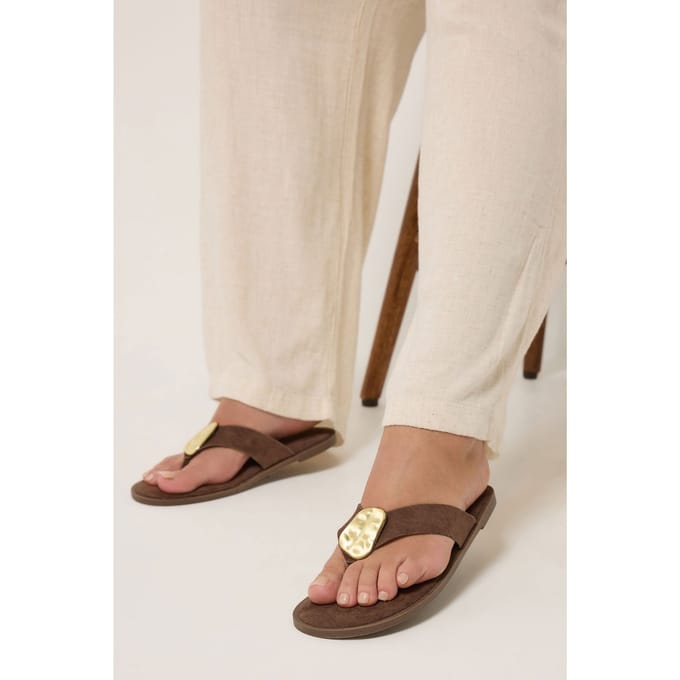 Yours Chocoladebruine Sandalen Met Gehamerde Schijfjes In Extra Brede Eeepasvormsize 38EEE