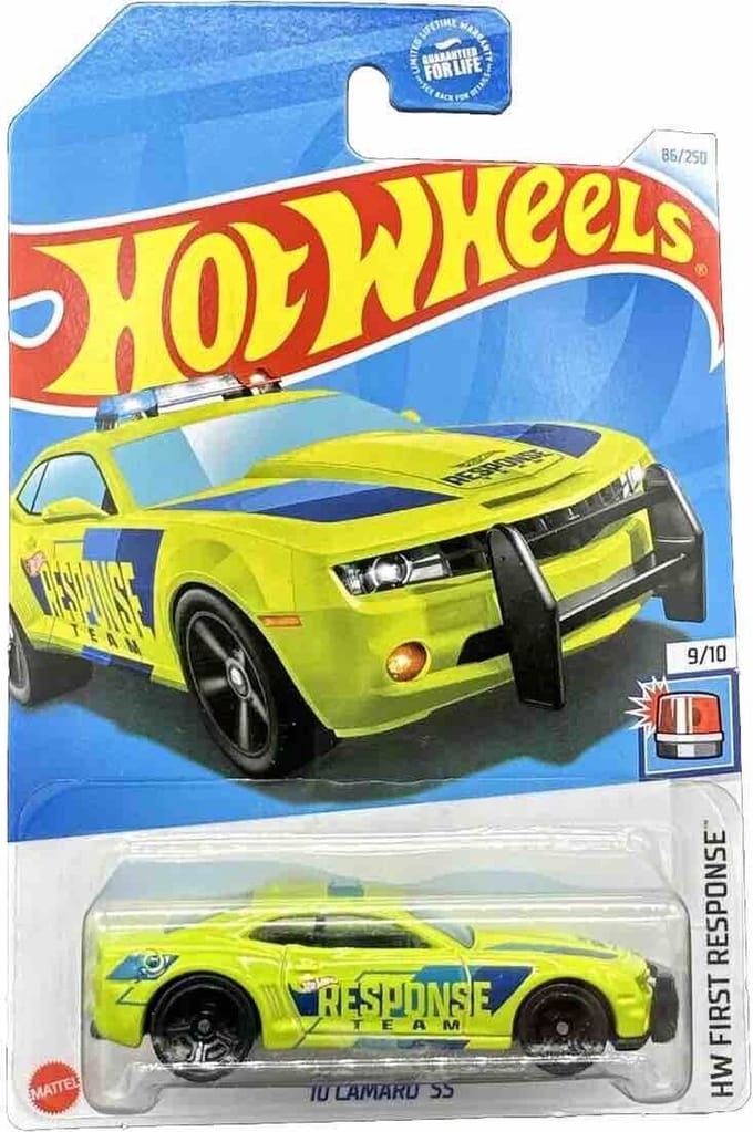 HOT WHEELS '10 CAMARO SS GREEN 86/250 (1:64) HW FIRST RESPONSE 9/10 LONG CARD