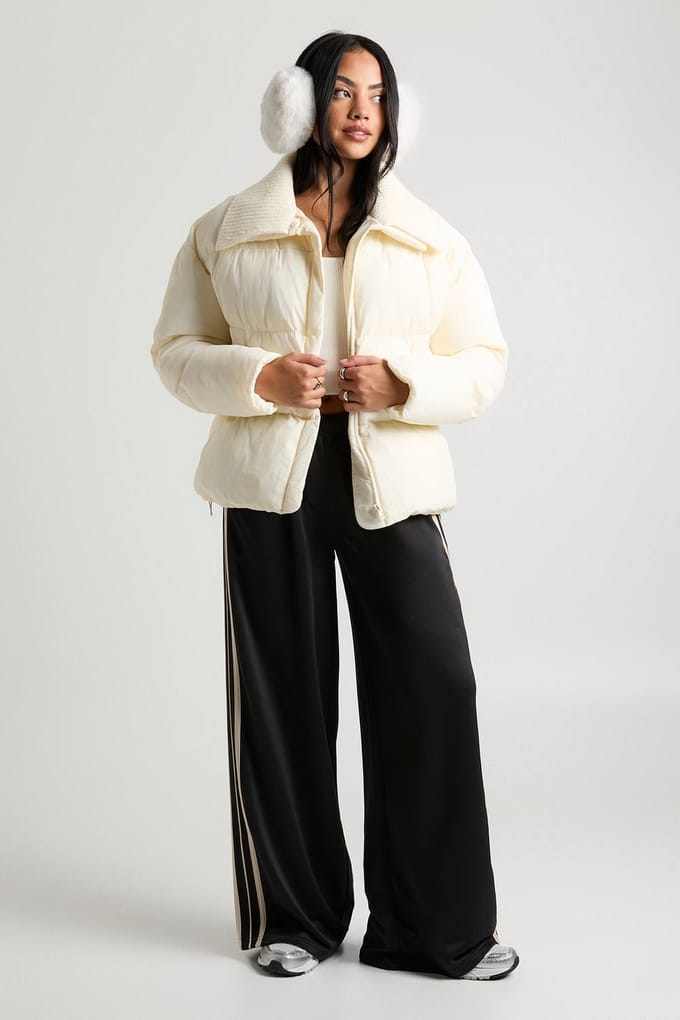 boohoo Dames Contrast Rib Kraag Pufferjas | Ecru | Maat: 36