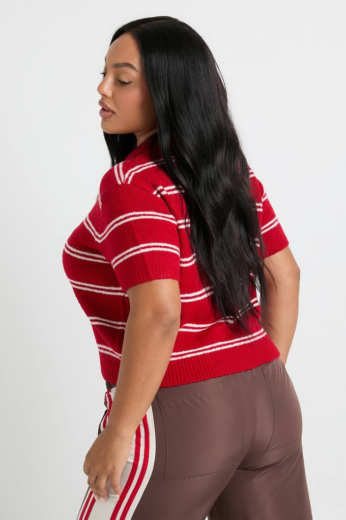 boohoo Dames PLUS Kraag Detail Gestreepte Gebreide Top | Rood | Maat: 46