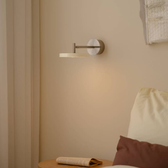 UMAGE LED wandlamp Asteria Short, wit, staal, vaste aansluiting