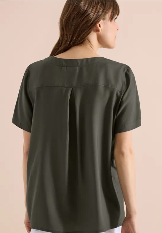 Blouse shirt met V-hals en knoop