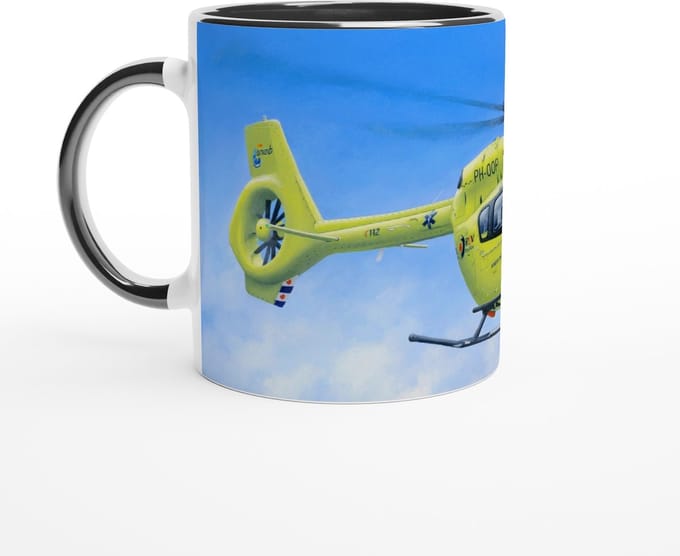Peter Hoogenberg - TP Aviation Art - Mok 325ml - Ambulance Helikopter Wadden Eilanden