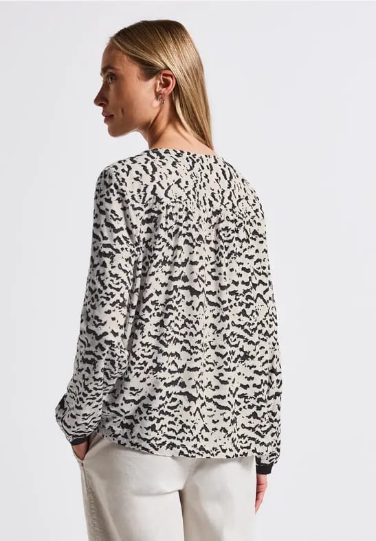 V-hals blouse met tape
