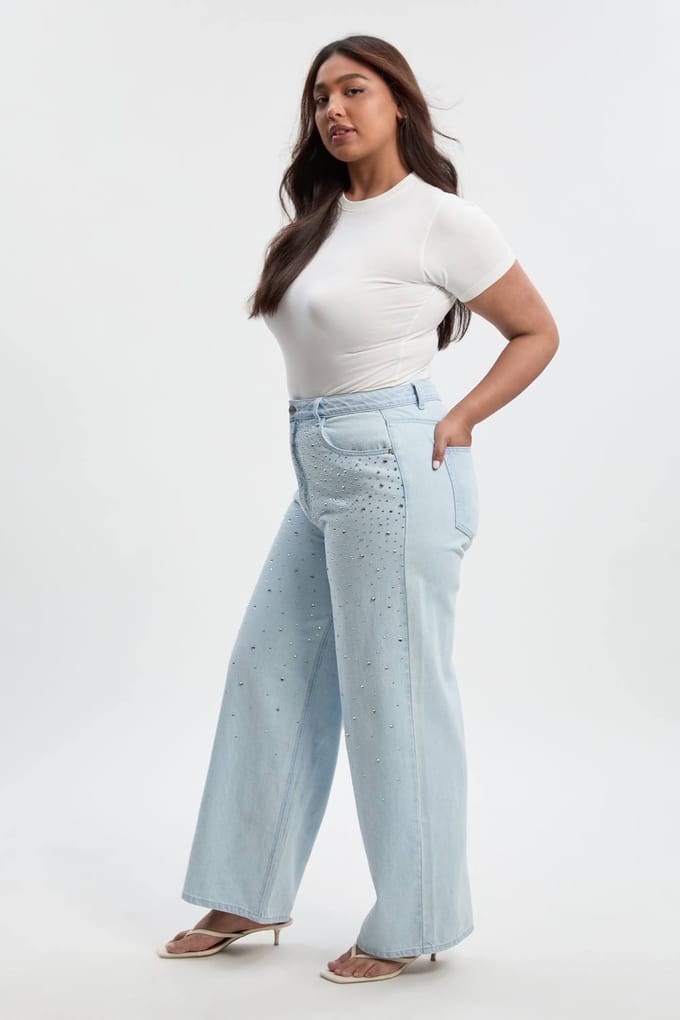 boohoo Dames Plus Versierd Hoge Taille Rechte Pijp Jeans | Bleach Wash | Maat: 28
