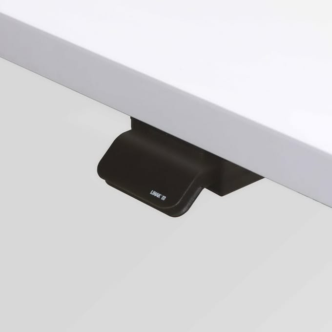Ulm bureau, elektrisch in hoogte verstelbaar, T-poot, B 1200 mm, eiken afwerking
