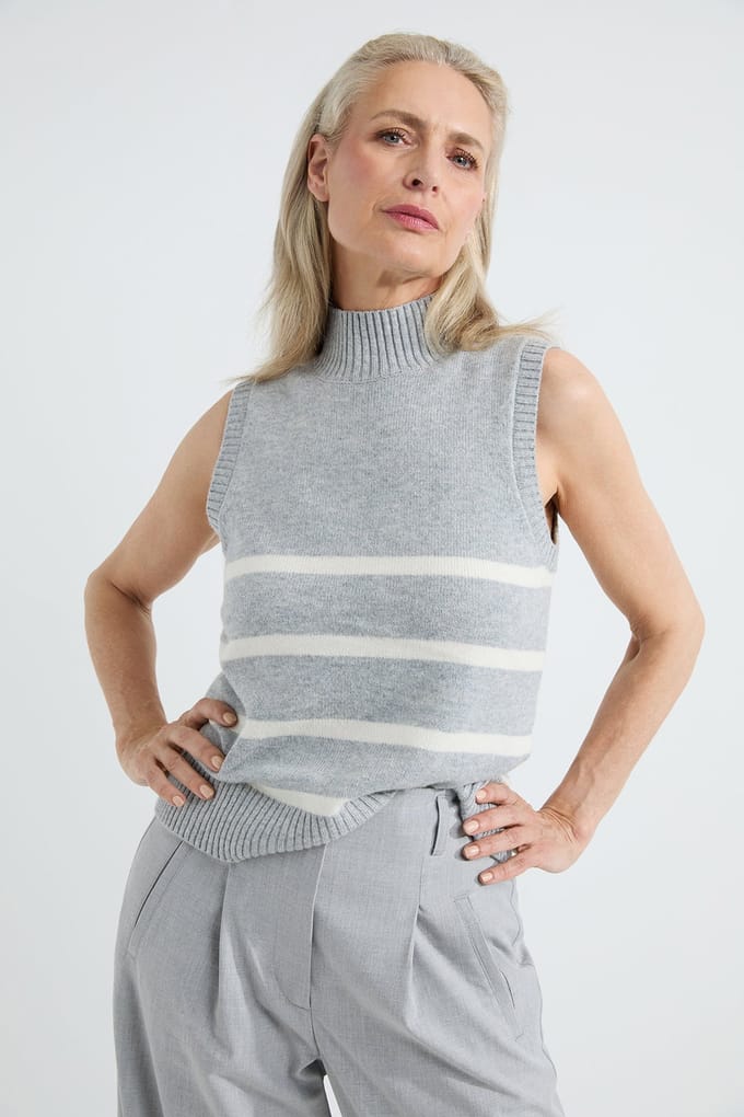 Josephine & Co Arianne Singlet Grey Stripe Maat: S | Sweaters Outlet | Dames | Grijs