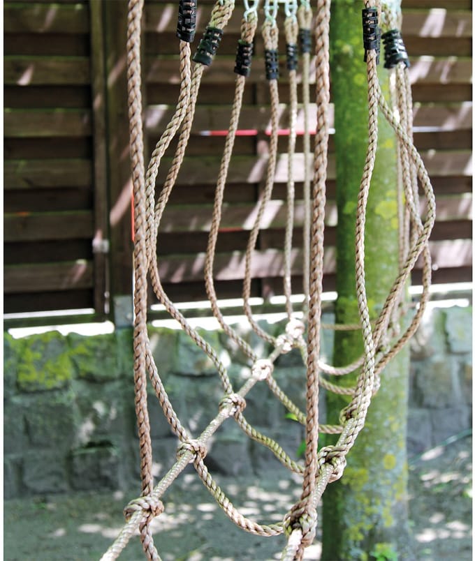 Small Foot - Rope Bridge