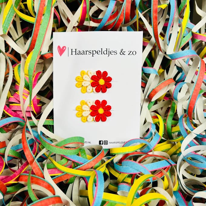 Antislip carnaval – Oeteldonk - rood/wit/gele madeliefjes op speldje – haaraccessoires – baby’s – meisjes