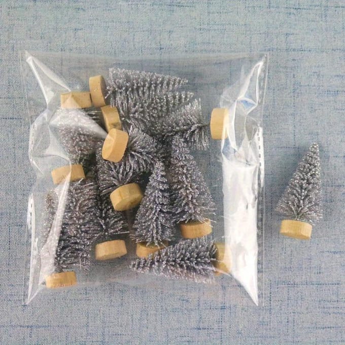 12 Stuks Kunstmatige Mini Kerstboom Ornament Kleine Den Sisal Sneeuw Nep Planten Kerstboom Tafelblad Nieuwjaar Navidad Decoratie Cadeaus