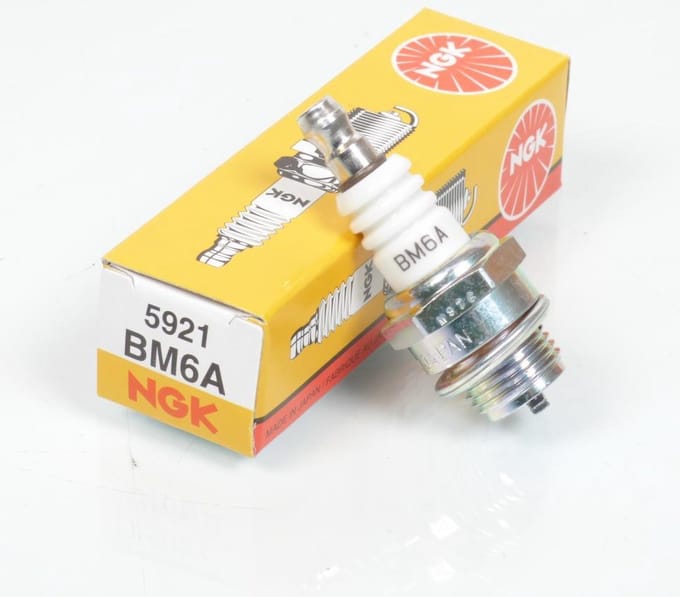 doos van 10 ngk bm6a bougies voor msa 50 mini fox quad 2002-2003 nieuw