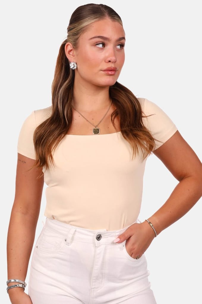 Getdrezzed Top - Maat: S - T shirt met vierkante hals beige