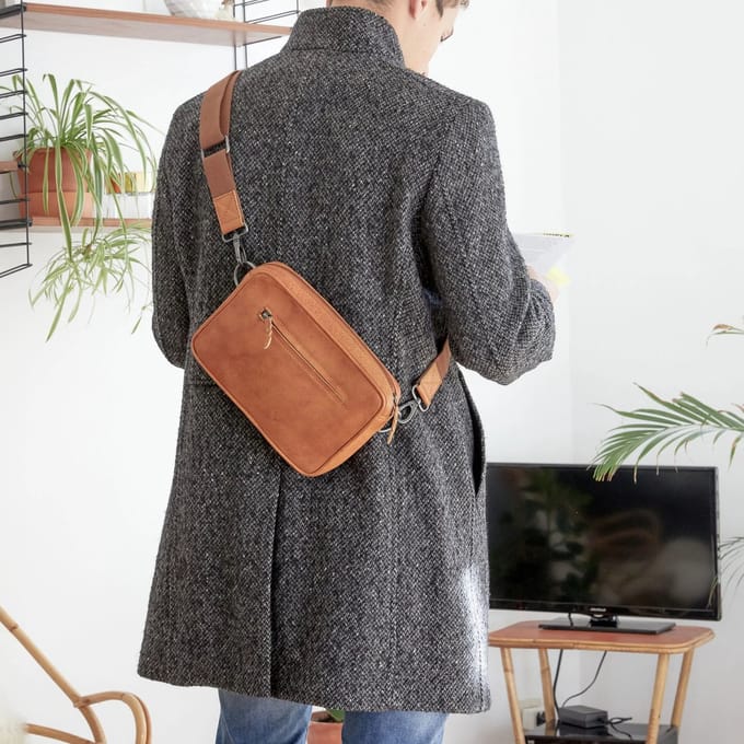 kaszerlederen tas, Crossbody tas (unisex)