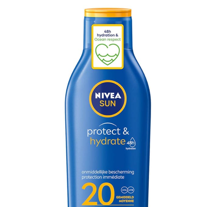 NIVEA SUN Protect & Hydrate Zonnebrand SPF 20 - Zonnecrème - Zonnemelk - Hydrateert - 200 ml