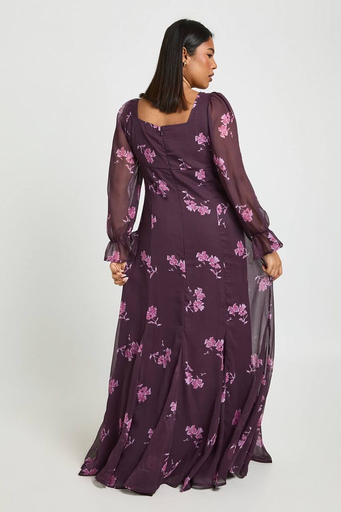 boohoo Dames Plus Bloemige Chiffon Melkmeisje Maxi Jurk | Plum | Maat: 18